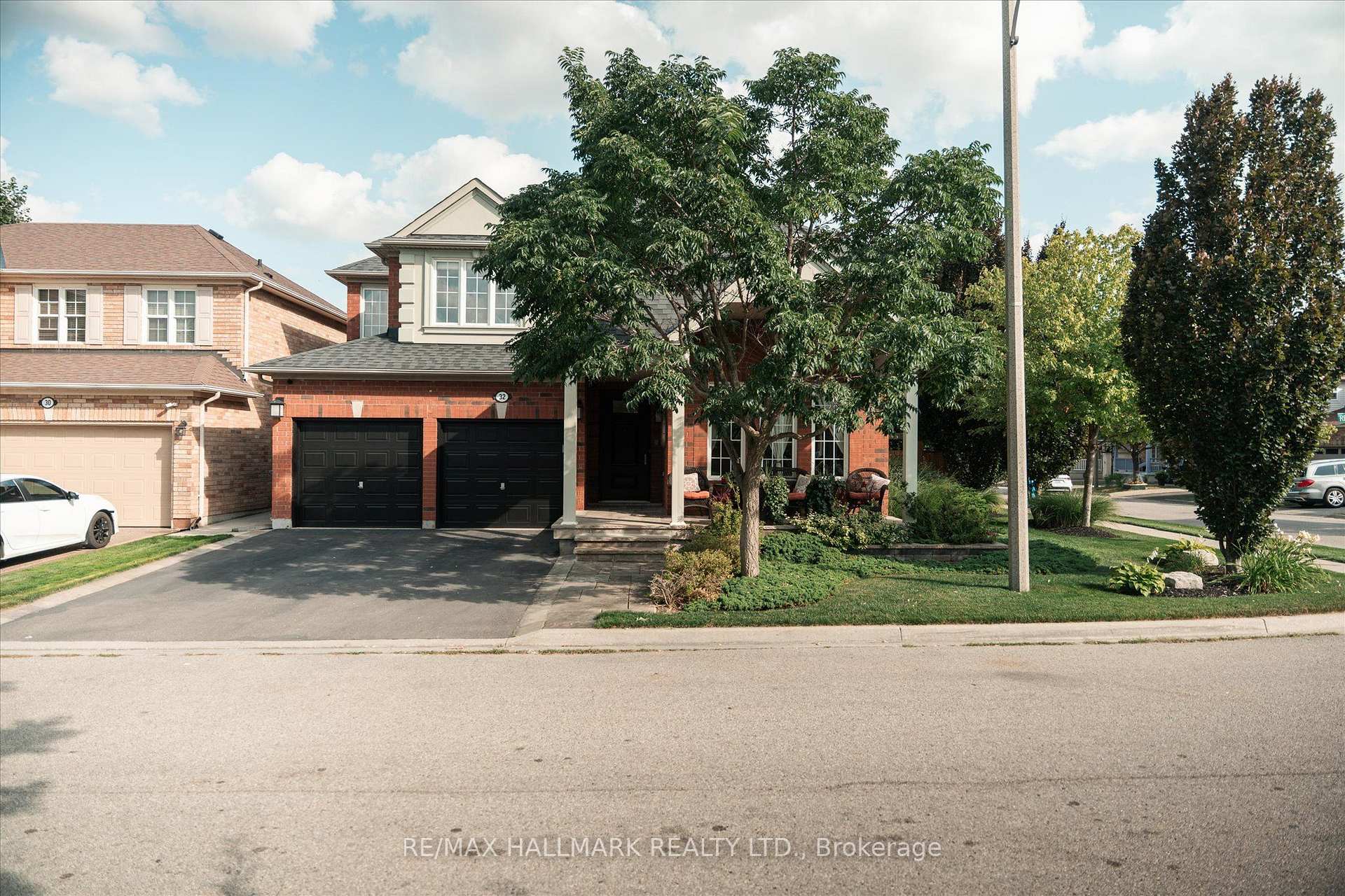 Photo 1 of 32 Redcastle Street, Brampton, Fletcher's Meadow — HOMEH