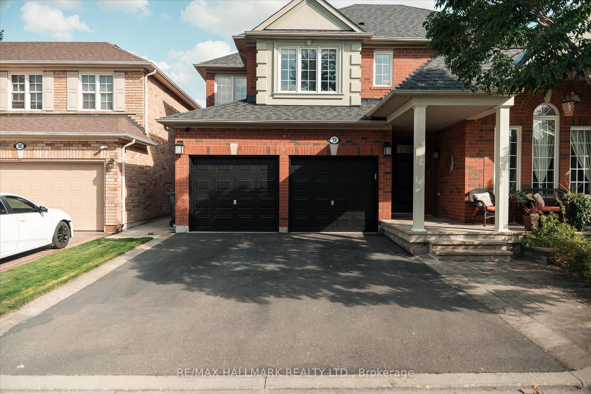 Photo 4 of 32 Redcastle Street, Brampton, Fletcher's Meadow — HOMEH