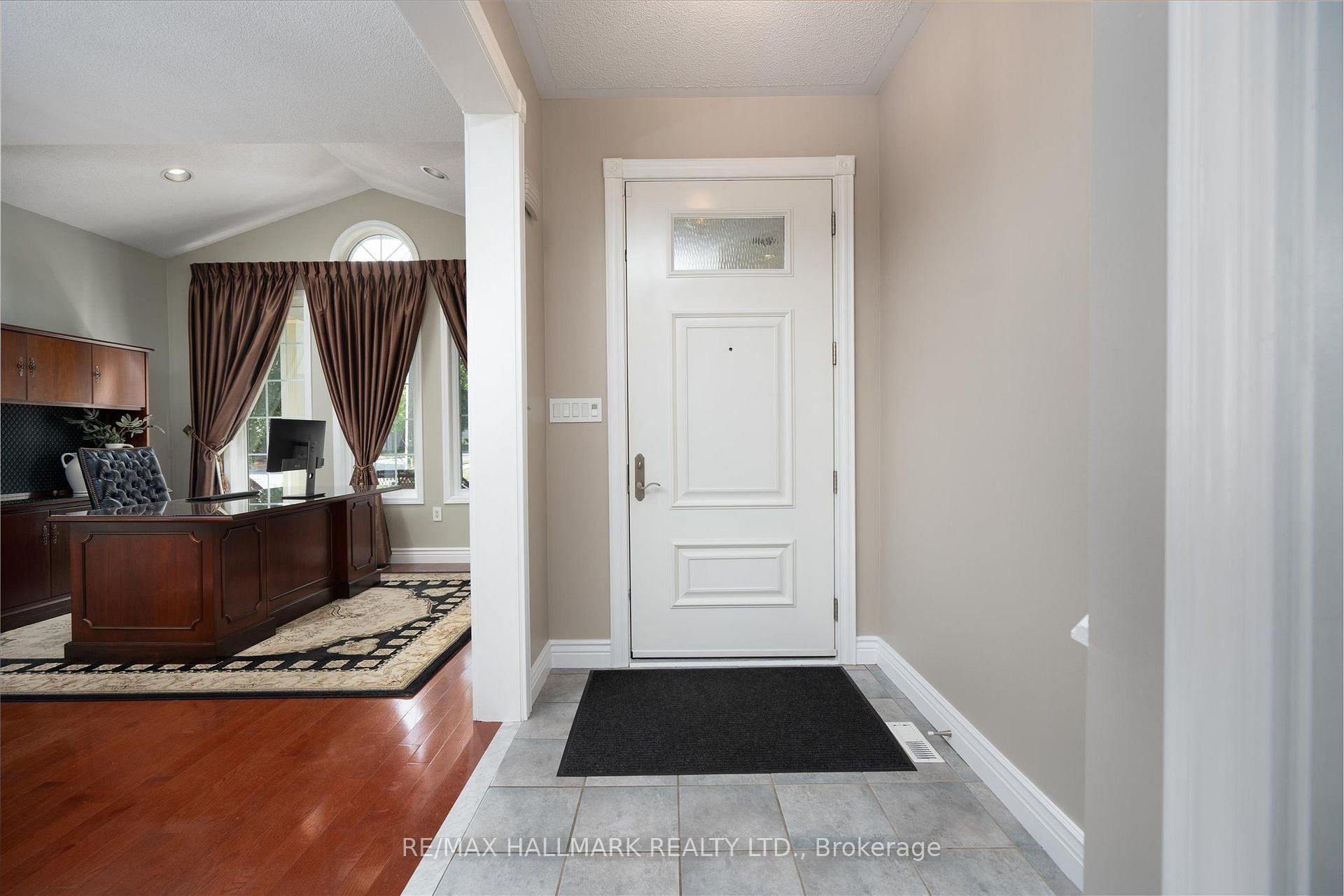 Photo 12 of 32 Redcastle Street, Brampton, Fletcher's Meadow — HOMEH