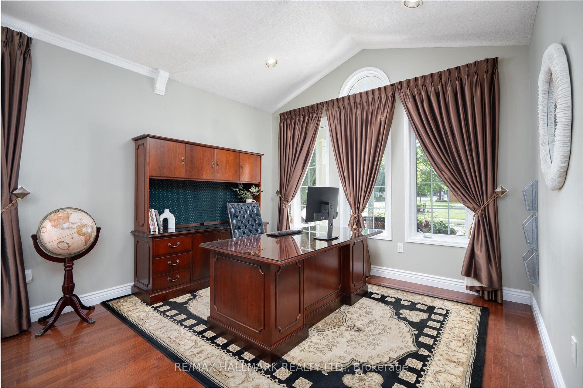 Photo 15 of 32 Redcastle Street, Brampton, Fletcher's Meadow — HOMEH