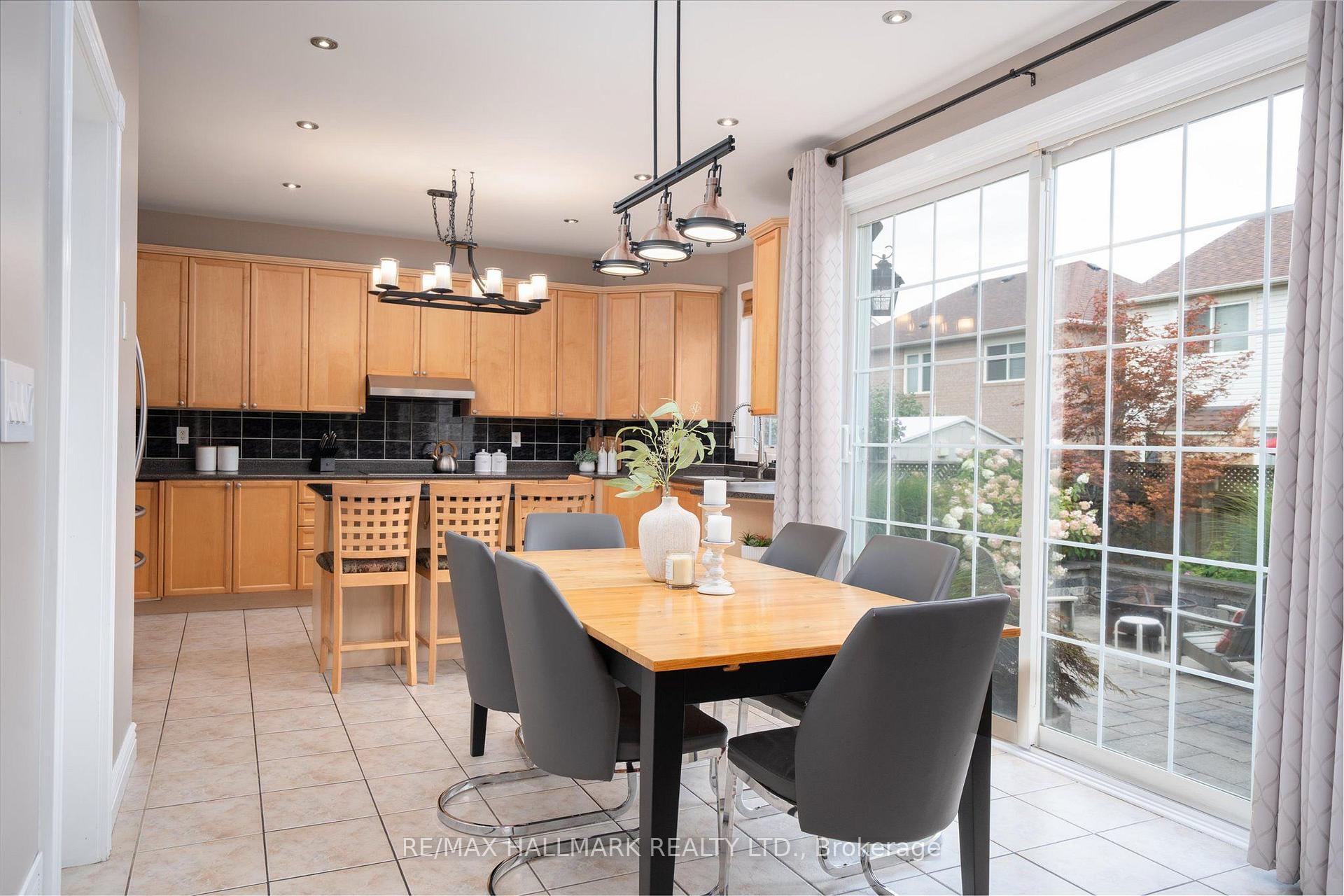 Photo 20 of 32 Redcastle Street, Brampton, Fletcher's Meadow — HOMEH