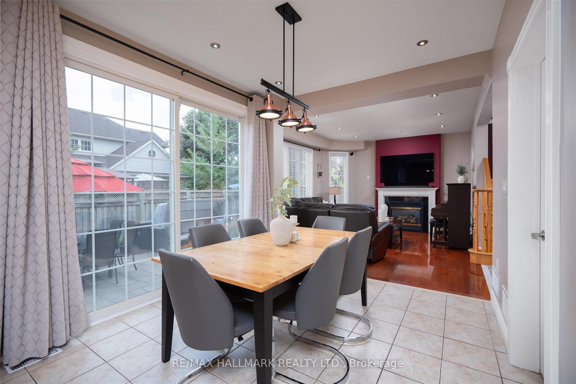 Photo 24 of 32 Redcastle Street, Brampton, Fletcher's Meadow — HOMEH