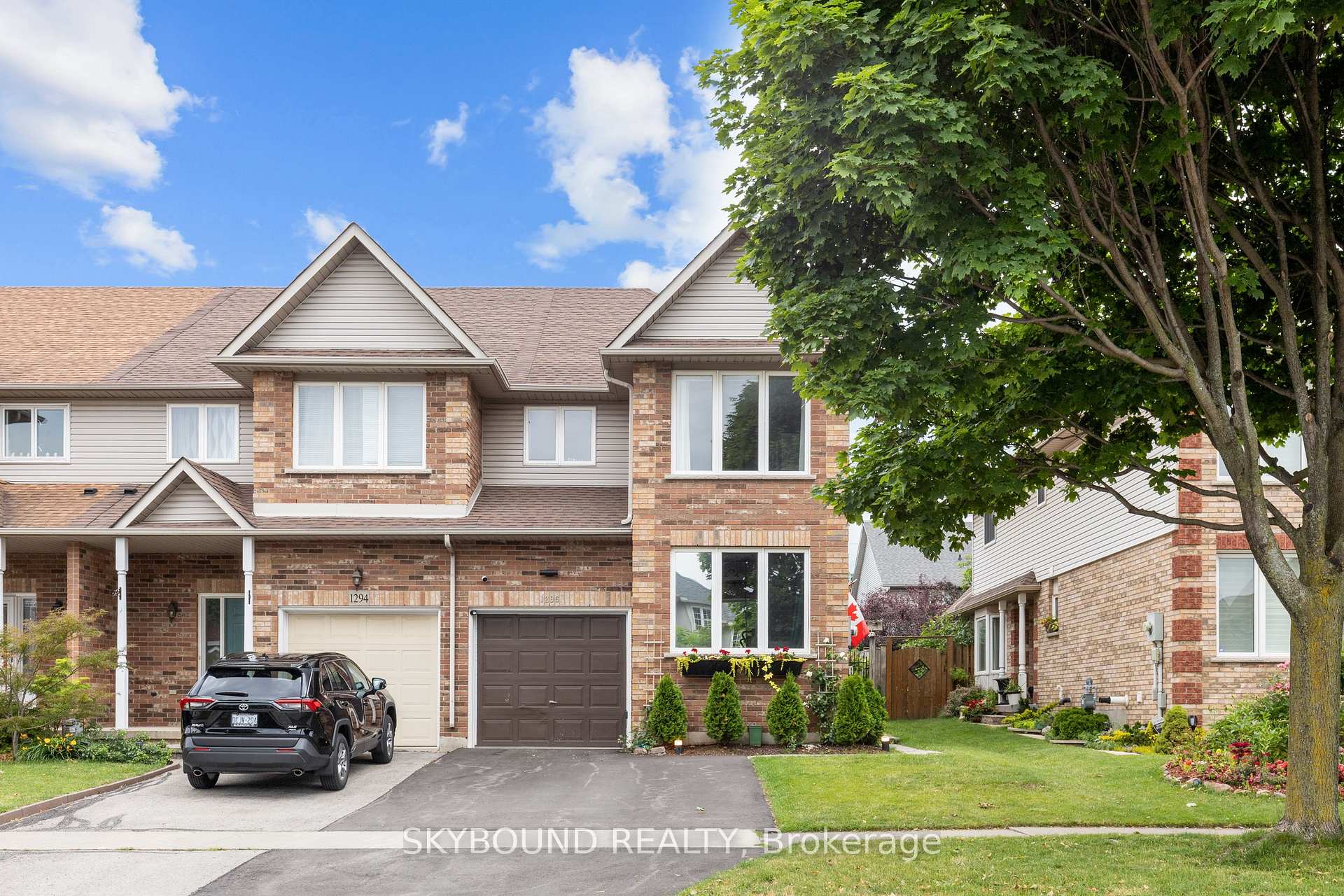 Photo 3 of 1296 Blanshard Drive, Burlington, Tansley — HOMEH