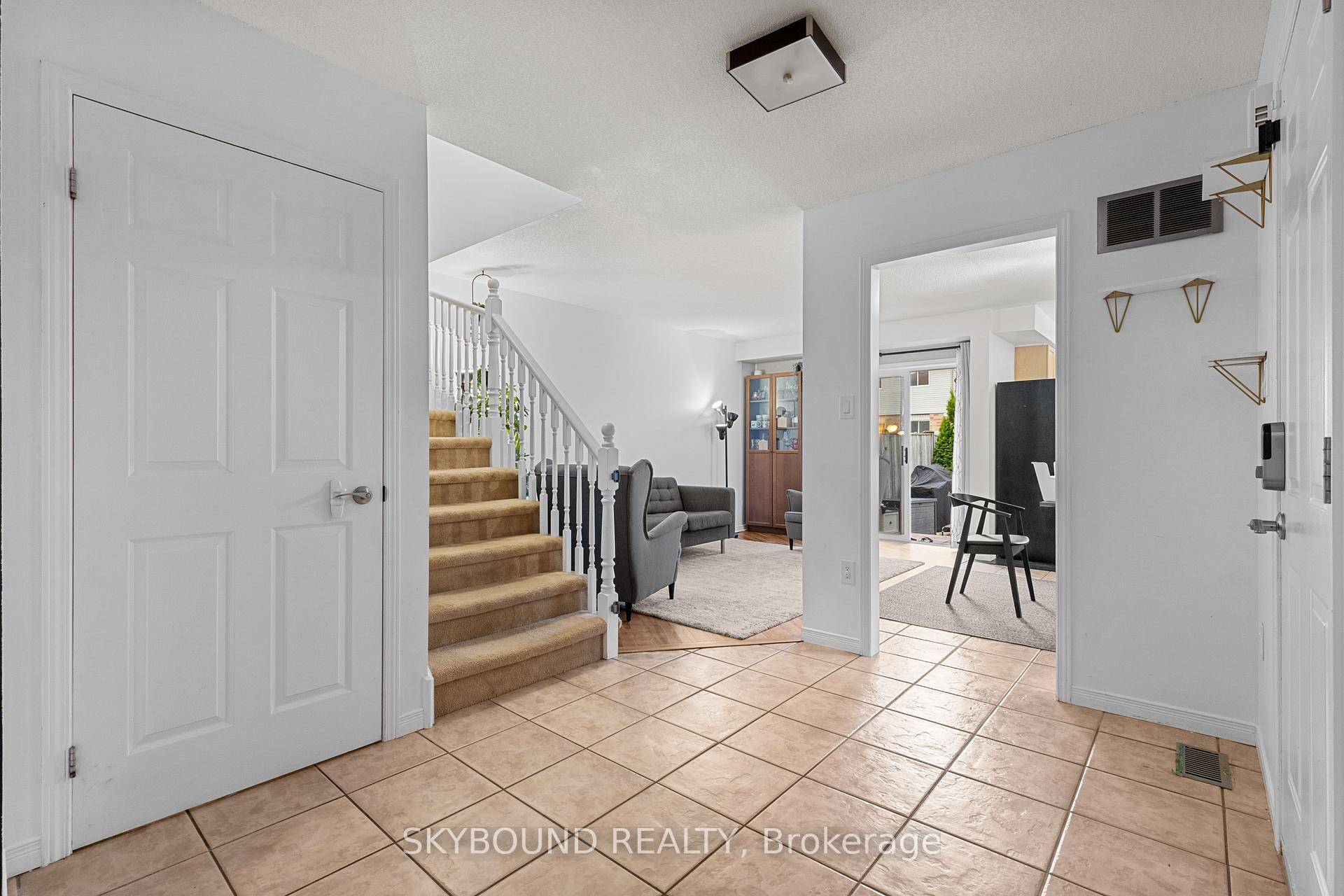 Photo 14 of 1296 Blanshard Drive, Burlington, Tansley — HOMEH