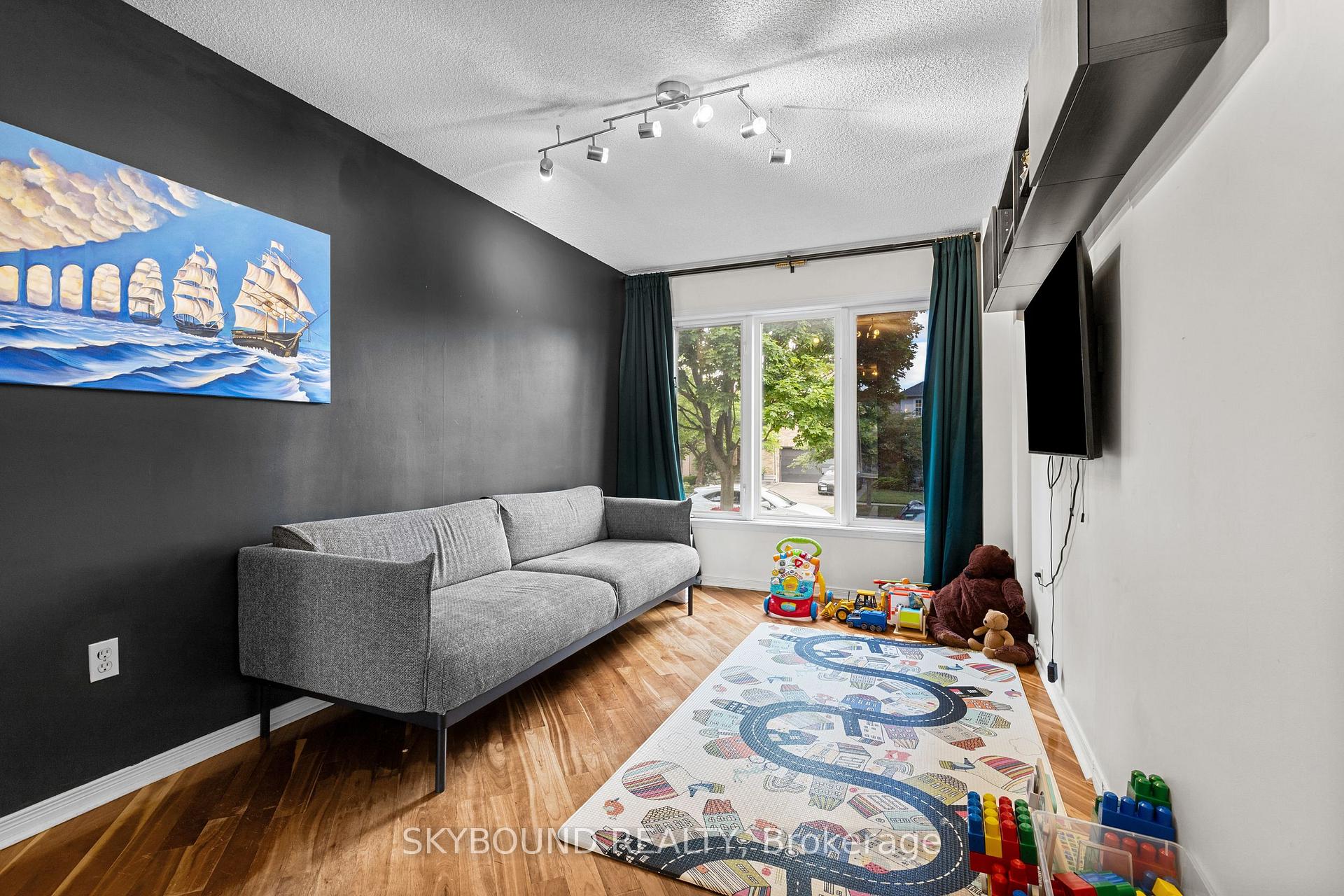 Photo 16 of 1296 Blanshard Drive, Burlington, Tansley — HOMEH