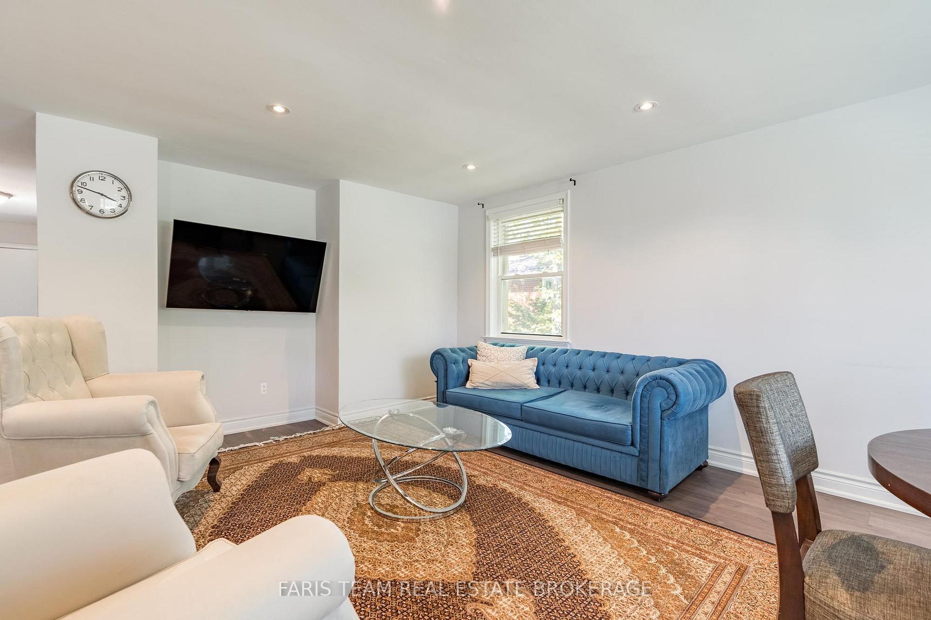 Photo 12 of 136 Oriole Drive, East Gwillimbury, Holland Landing — HOMEH