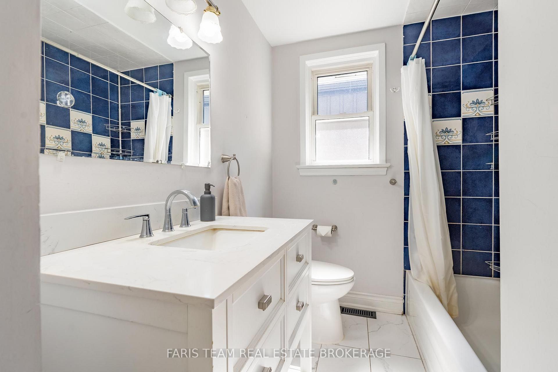 Photo 19 of 136 Oriole Drive, East Gwillimbury, Holland Landing — HOMEH
