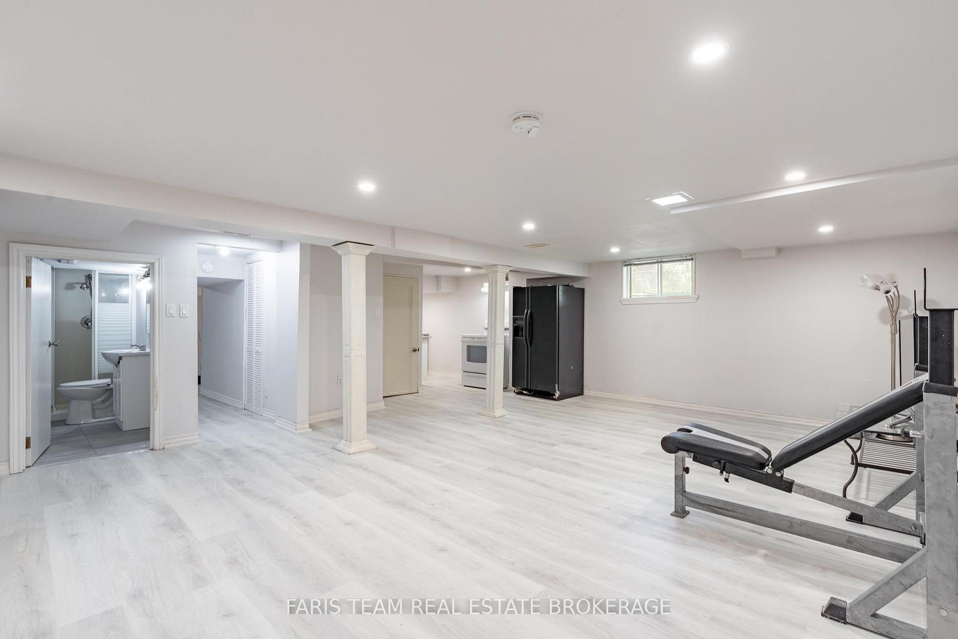 Photo 22 of 136 Oriole Drive, East Gwillimbury, Holland Landing — HOMEH