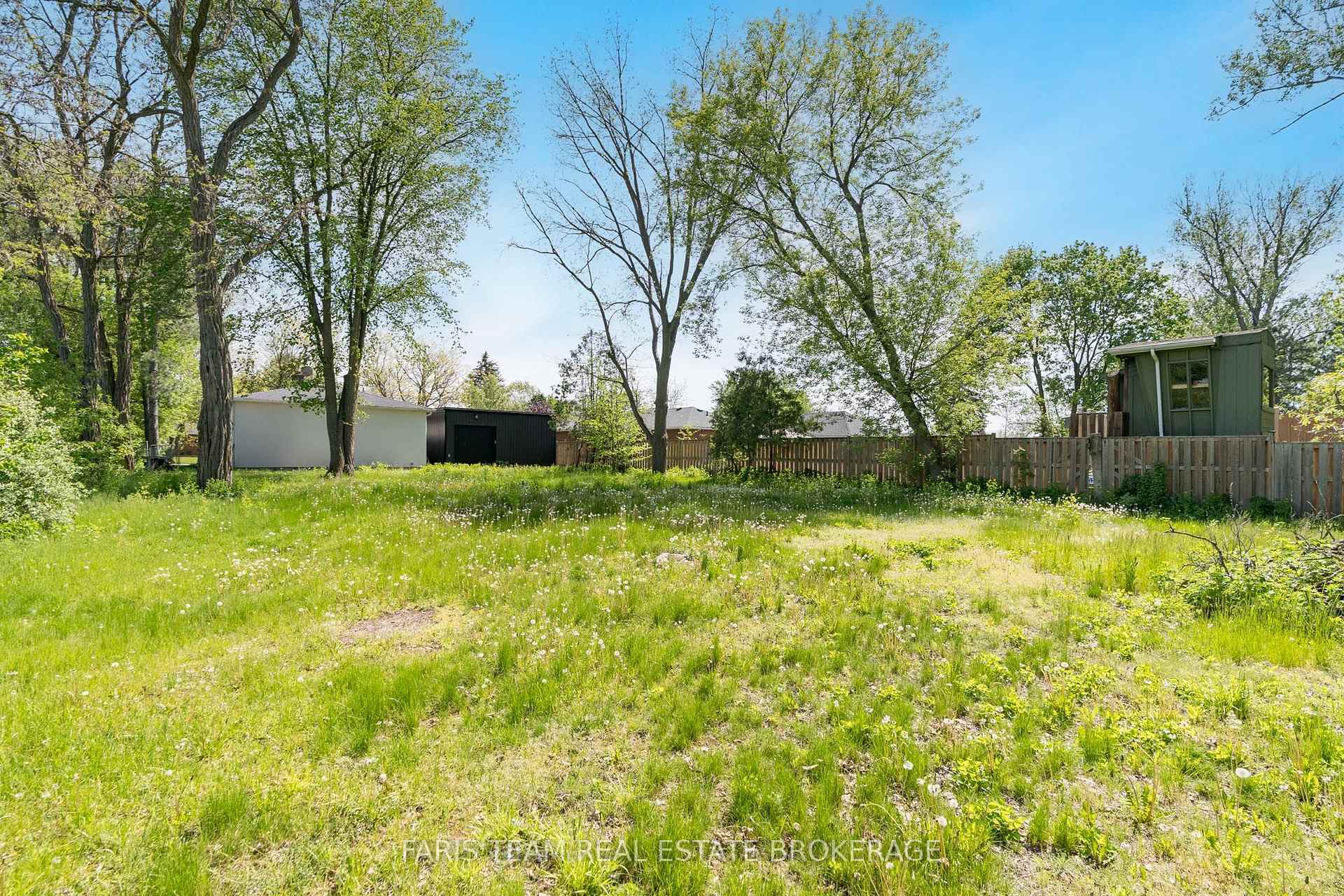 Photo 36 of 136 Oriole Drive, East Gwillimbury, Holland Landing — HOMEH