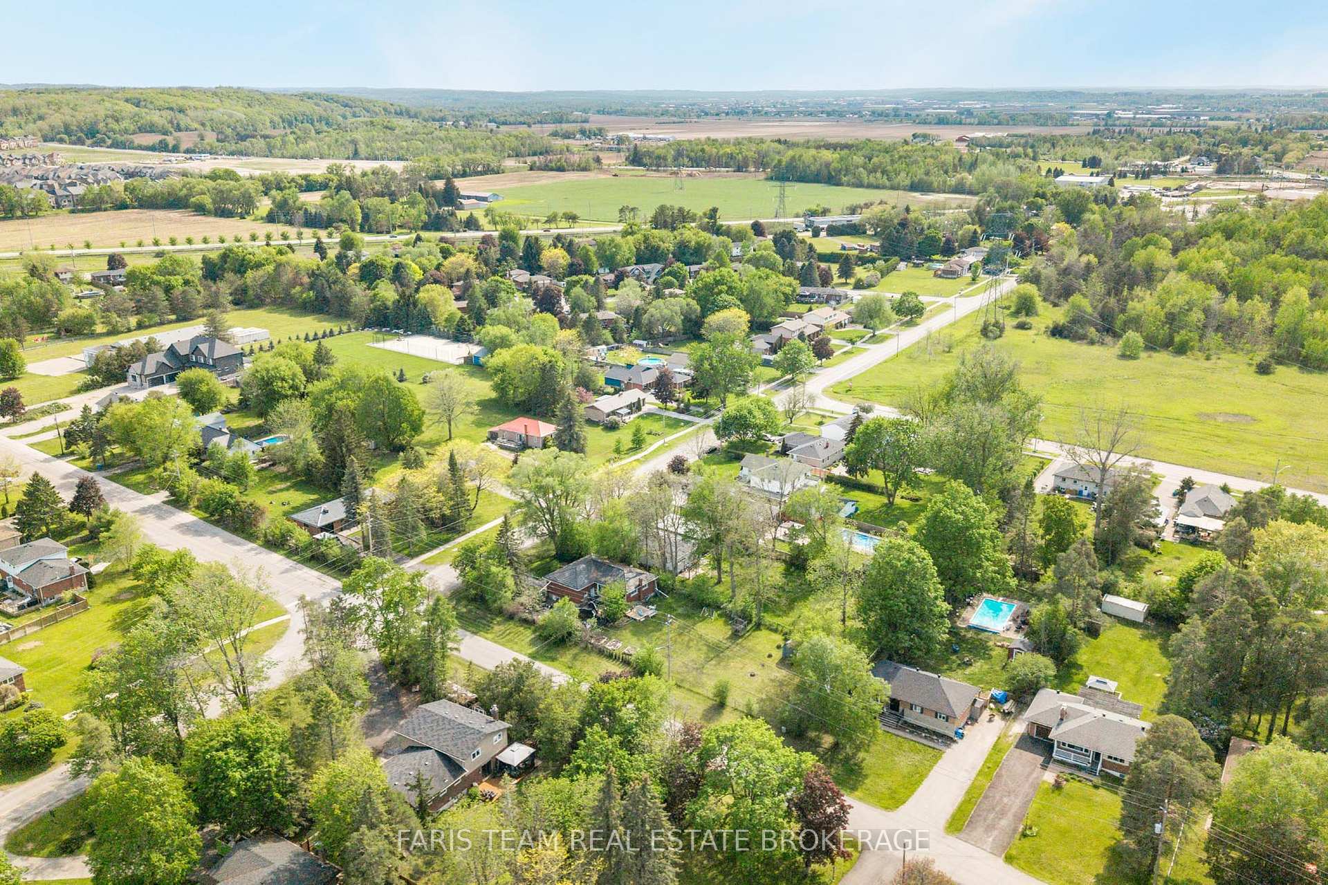 Photo 43 of 136 Oriole Drive, East Gwillimbury, Holland Landing — HOMEH