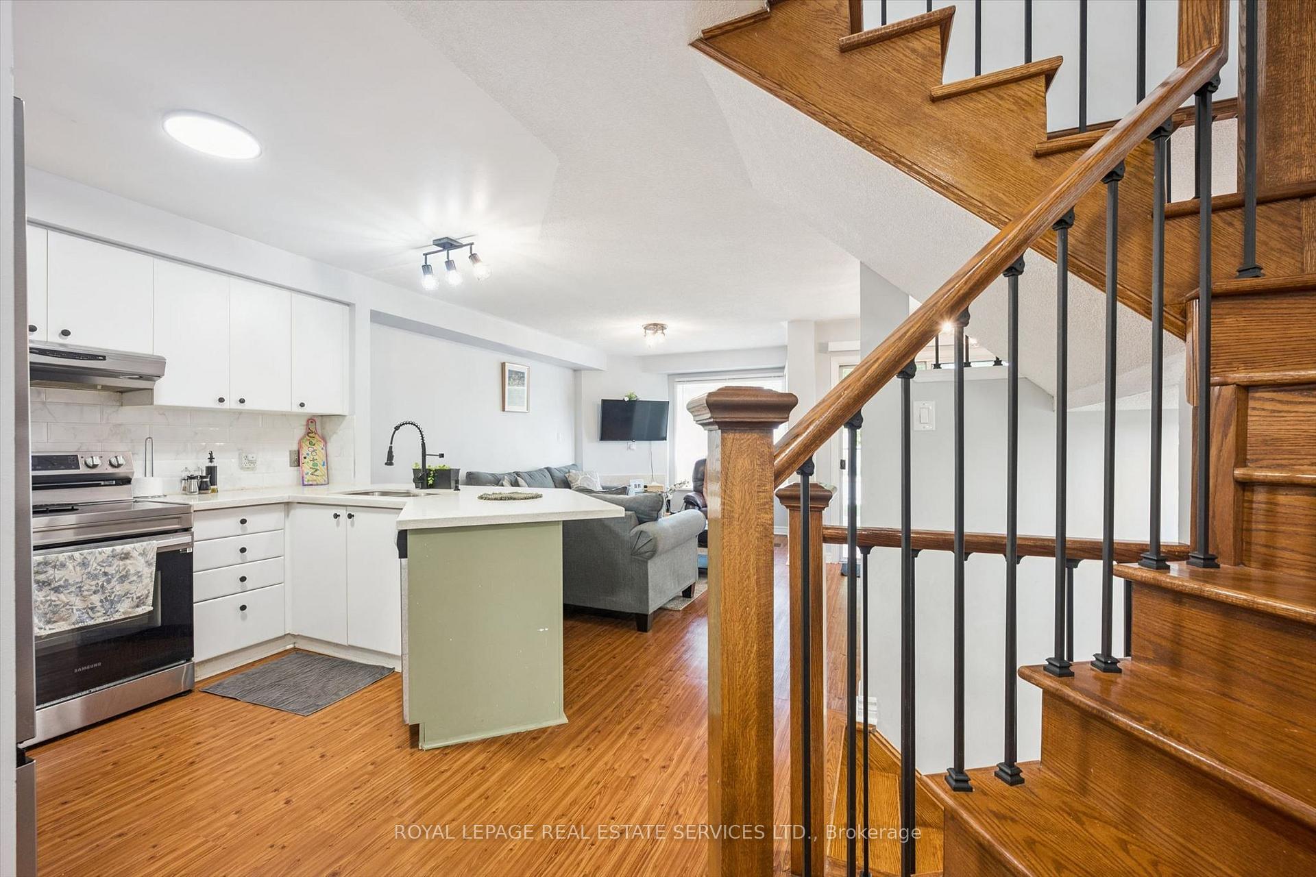Photo 8 of Unit 66, 1240 Westview Terrace, Oakville, West Oak Trails — HOMEH
