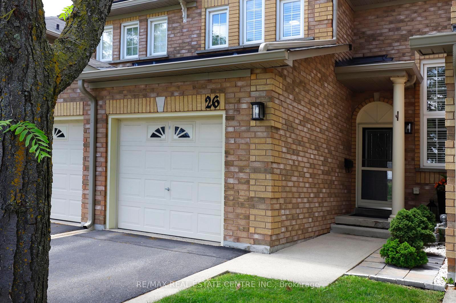 Photo 2 of Unit 26, 2022 Atkinson Drive, Burlington, Rose — HOMEH