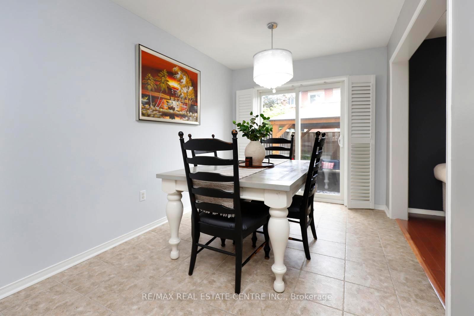 Photo 9 of Unit 26, 2022 Atkinson Drive, Burlington, Rose — HOMEH