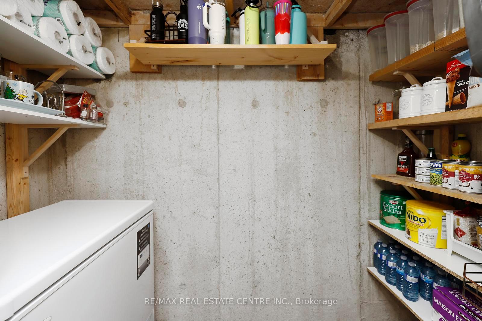 Photo 26 of Unit 26, 2022 Atkinson Drive, Burlington, Rose — HOMEH