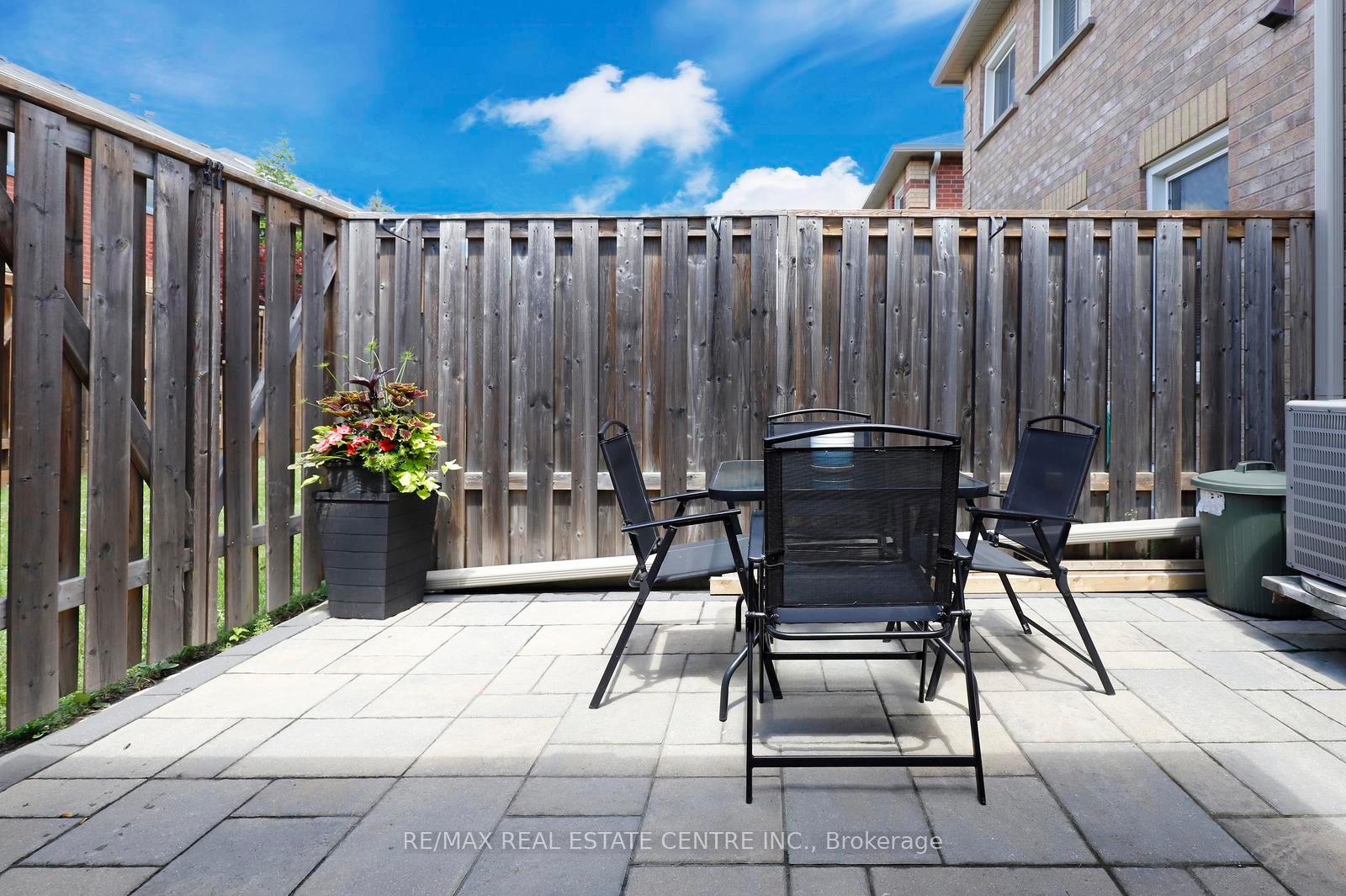 Photo 31 of Unit 26, 2022 Atkinson Drive, Burlington, Rose — HOMEH