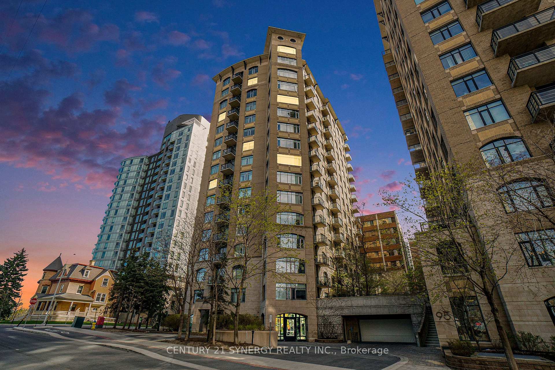 Front of Unit 1105, 85 Bronson Avenue