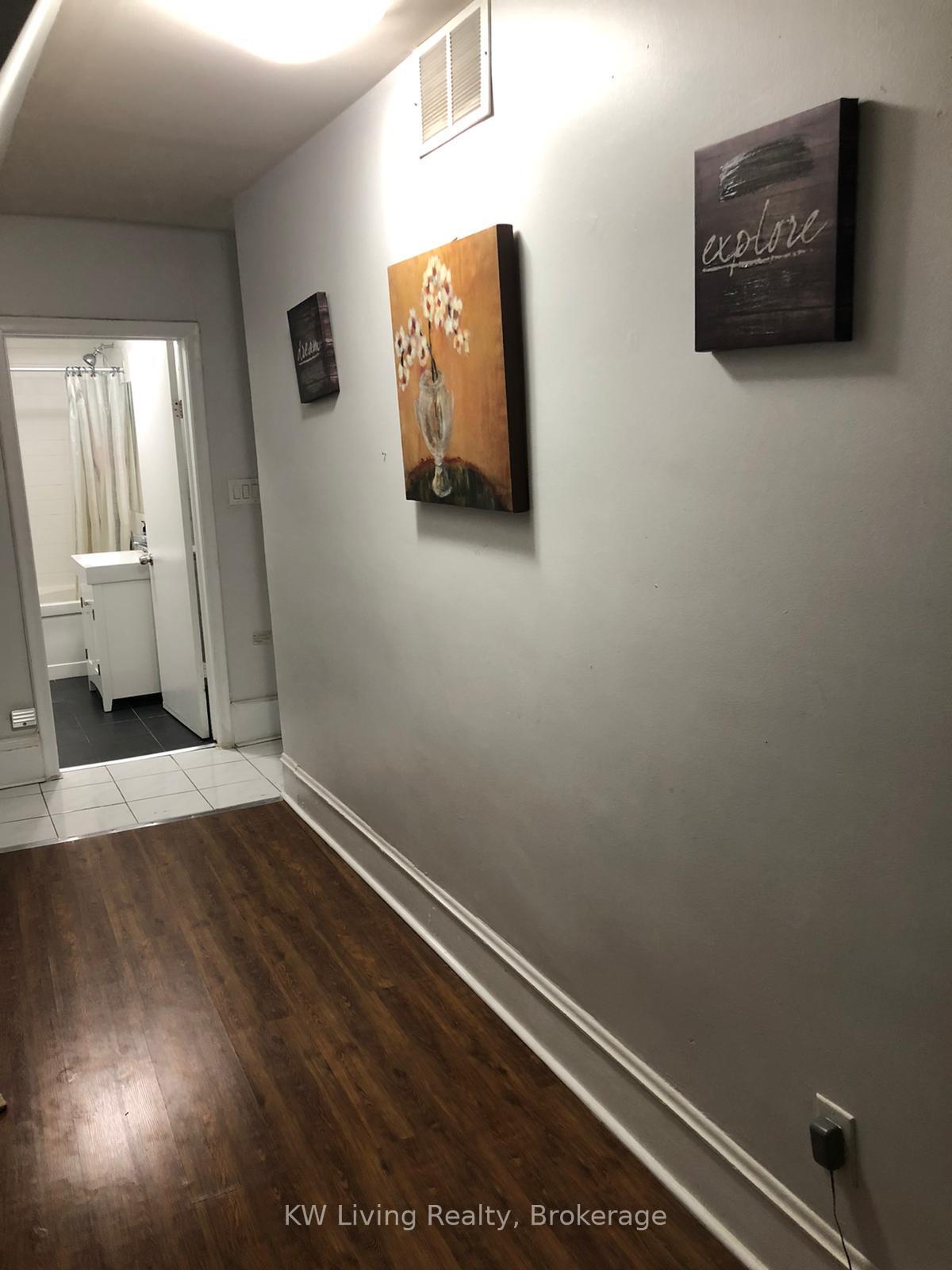 Photo 3 of Unit 3rd Floor, 377 Dundas Street W, Toronto, Kensington-Chinatown — HOMEH