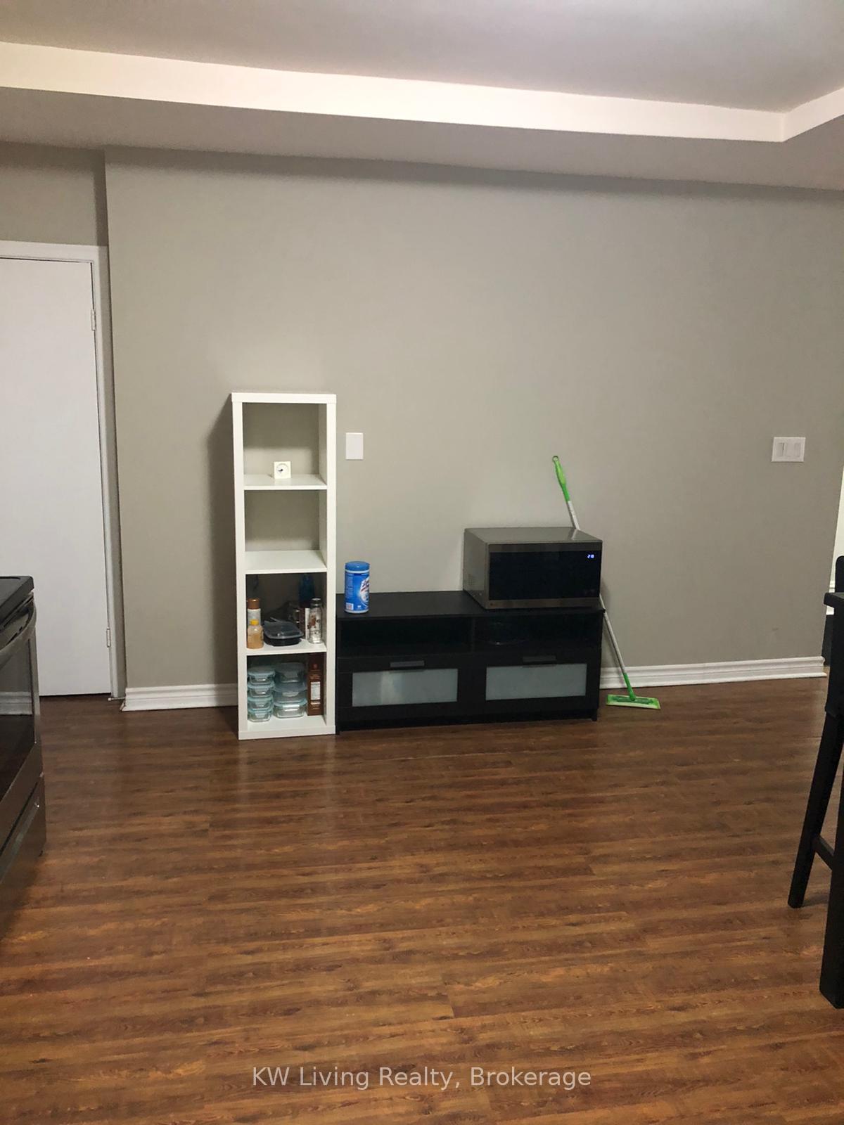 Photo 4 of Unit 3rd Floor, 377 Dundas Street W, Toronto, Kensington-Chinatown — HOMEH