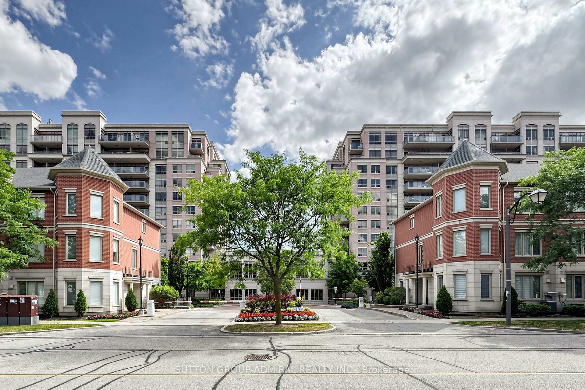 Photo 2 of Unit 210, 39 Galleria Parkway, Markham, Commerce Valley — HOMEH