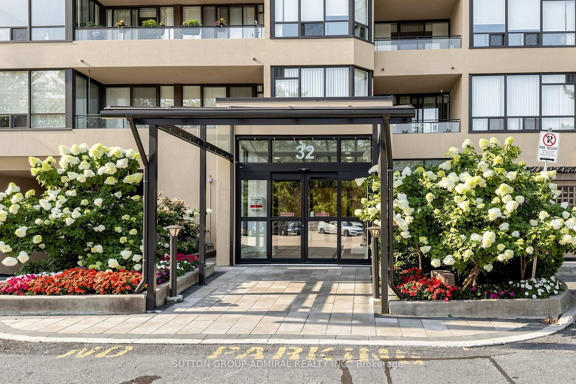 Photo 3 of Unit 210, 39 Galleria Parkway, Markham, Commerce Valley — HOMEH