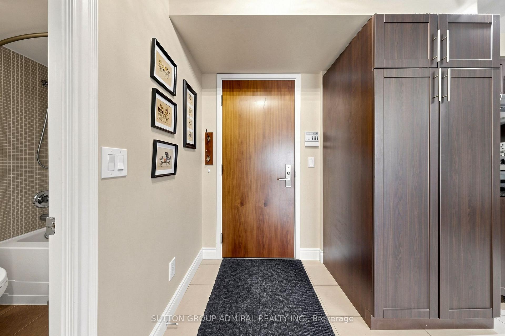 Photo 10 of Unit 210, 39 Galleria Parkway, Markham, Commerce Valley — HOMEH