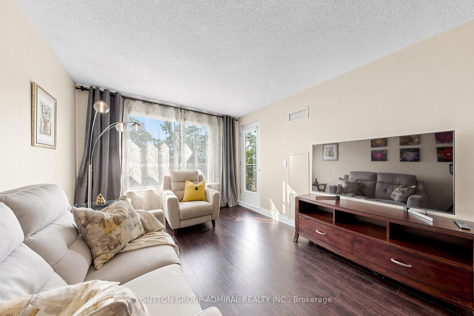 Photo 13 of Unit 210, 39 Galleria Parkway, Markham, Commerce Valley — HOMEH
