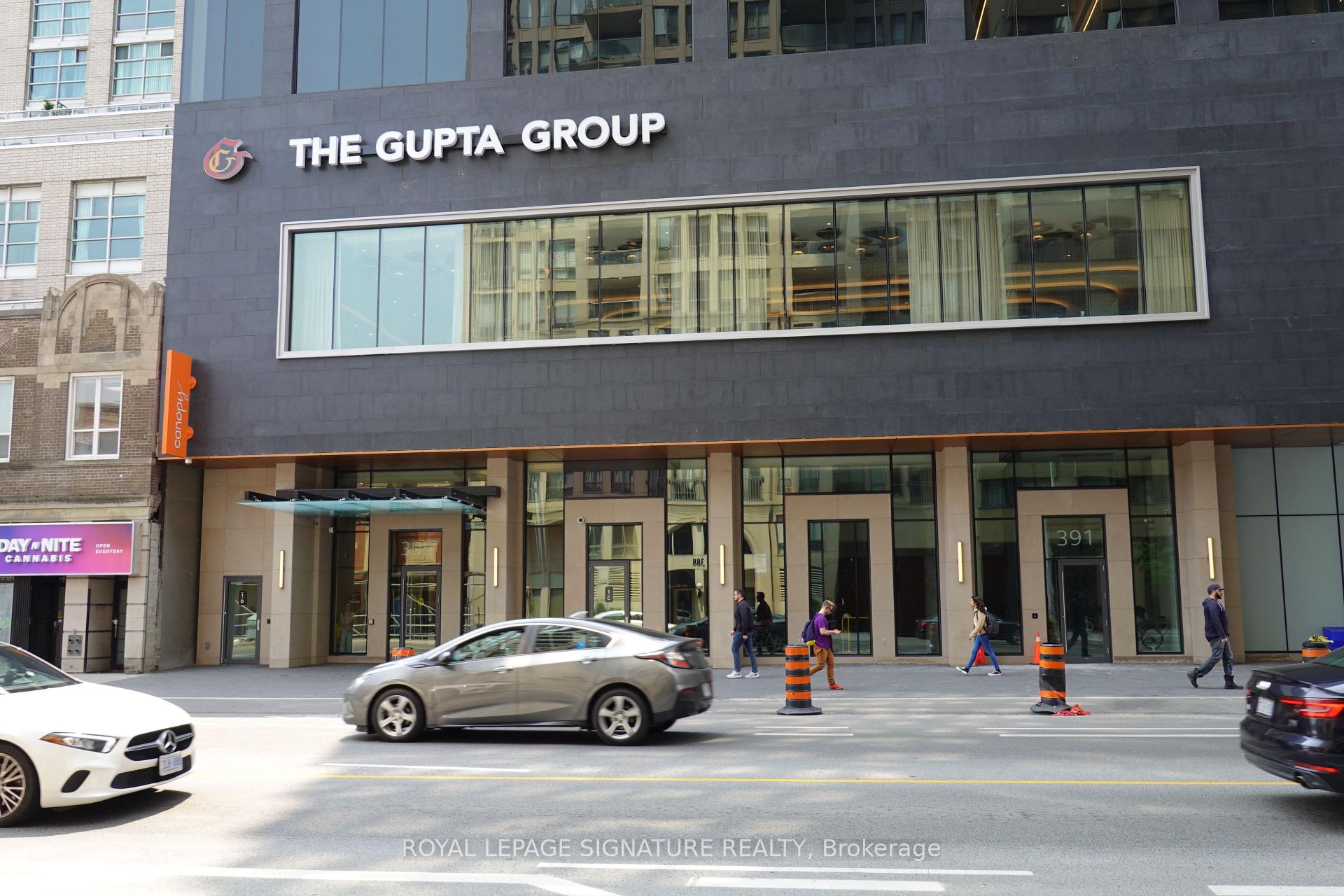 Photo 2 of Unit 3211, 395 Bloor Street E, Toronto, North St. James Town — HOMEH