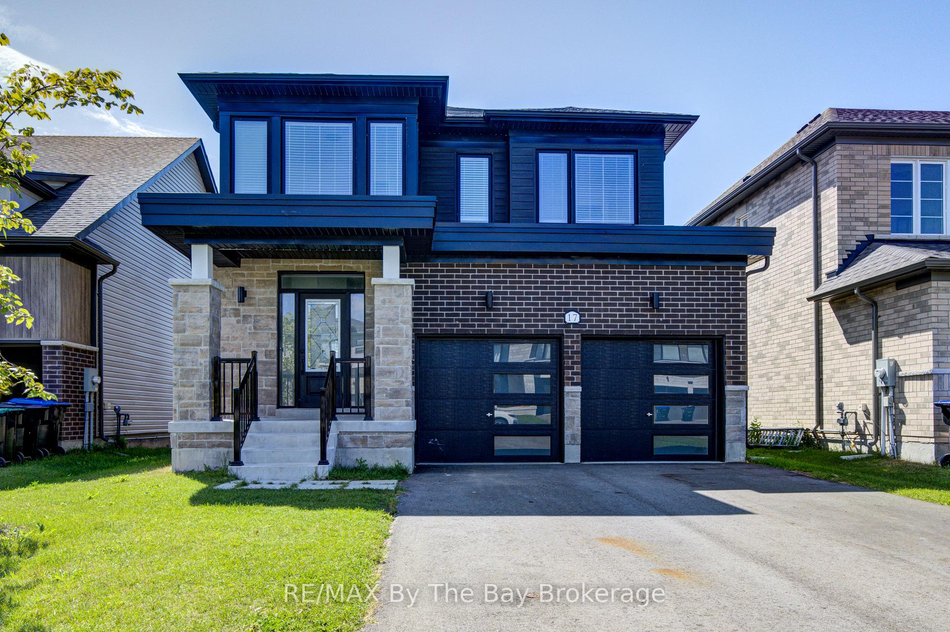 Photo 1 of 17 Rosanne Circle, Wasaga Beach — HOMEH
