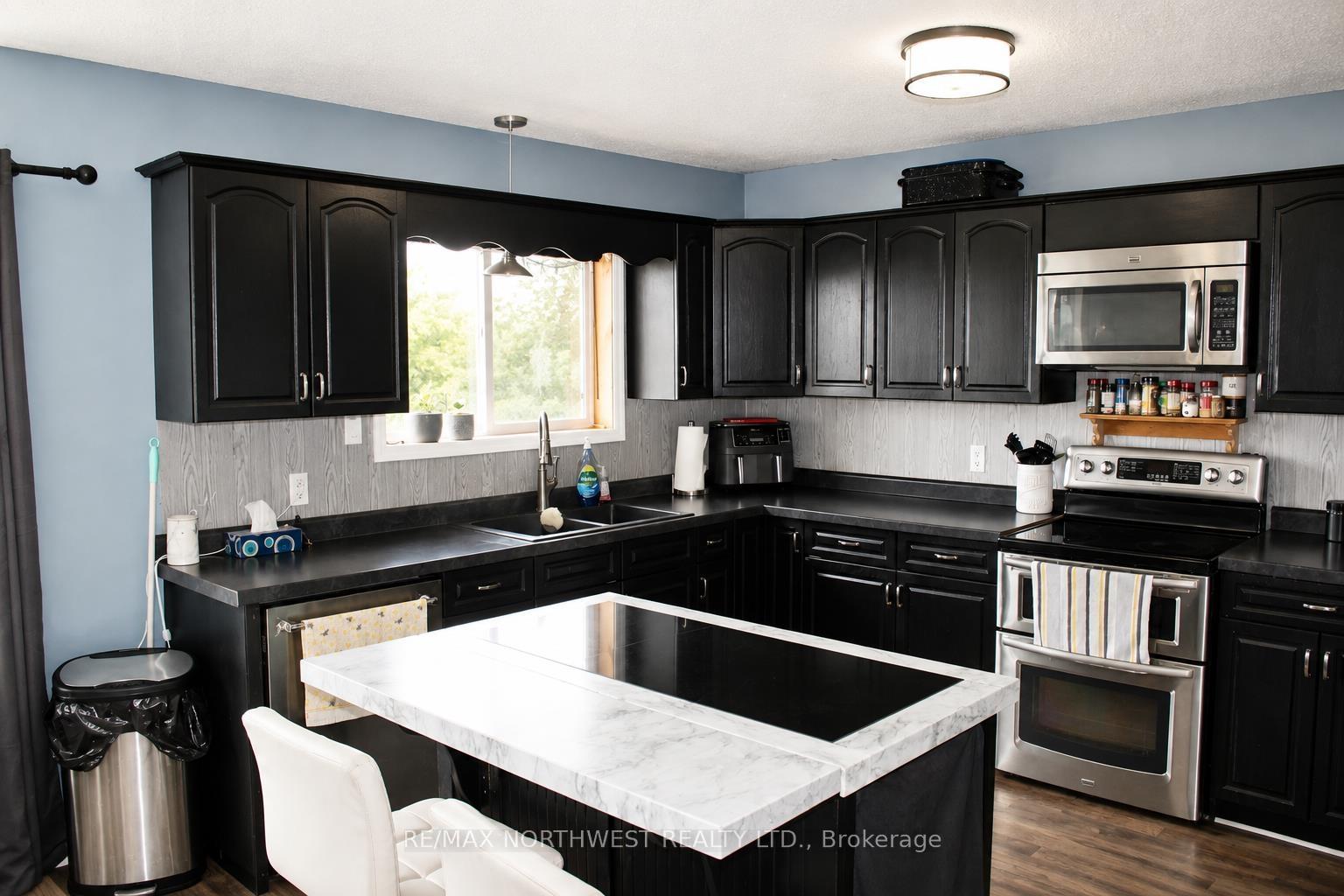 Photo 9 of 501 Atwood Ave, Rainy River, TB-403 — HOMEH