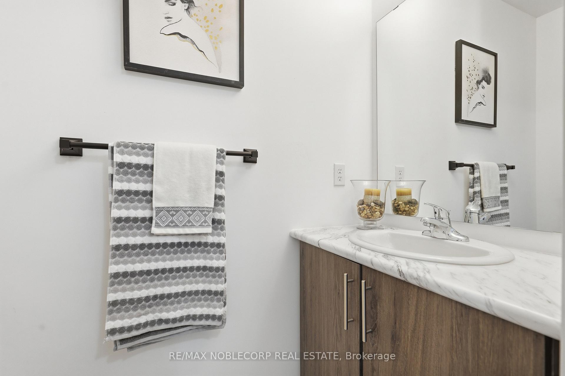 Photo 9 of 51 Fairlane Avenue, Barrie, Painswick South — HOMEH