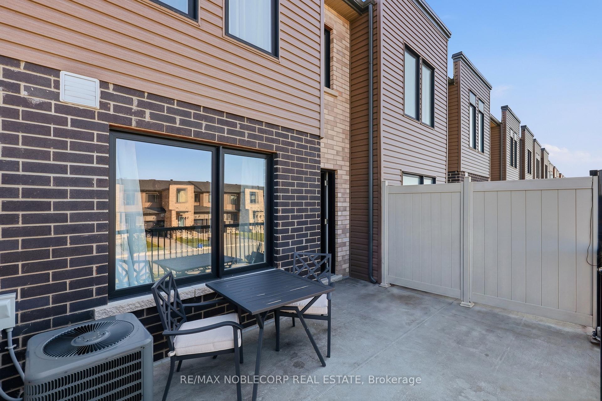 Photo 22 of 51 Fairlane Avenue, Barrie, Painswick South — HOMEH