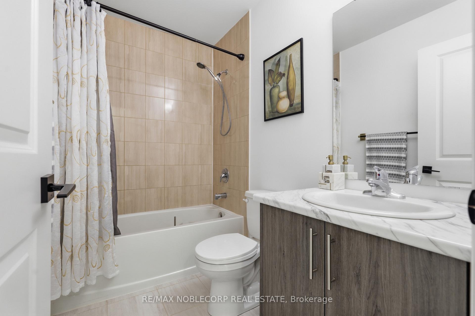 Photo 23 of 51 Fairlane Avenue, Barrie, Painswick South — HOMEH