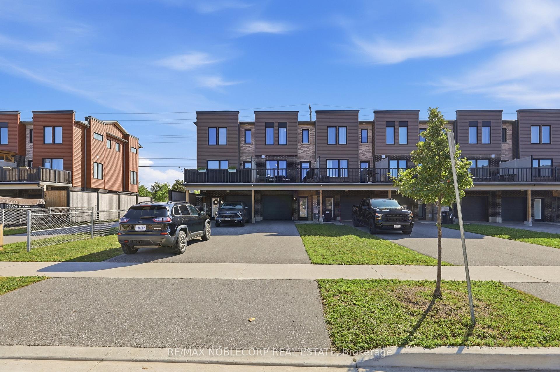 Photo 28 of 51 Fairlane Avenue, Barrie, Painswick South — HOMEH