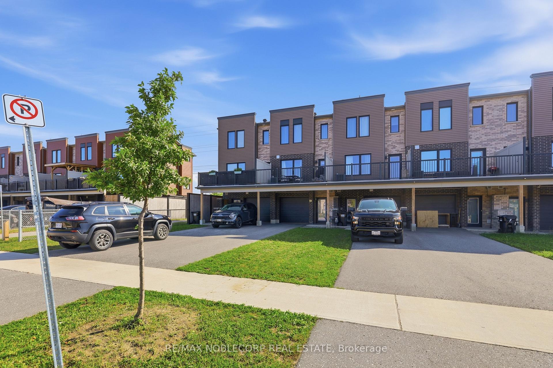 Photo 29 of 51 Fairlane Avenue, Barrie, Painswick South — HOMEH
