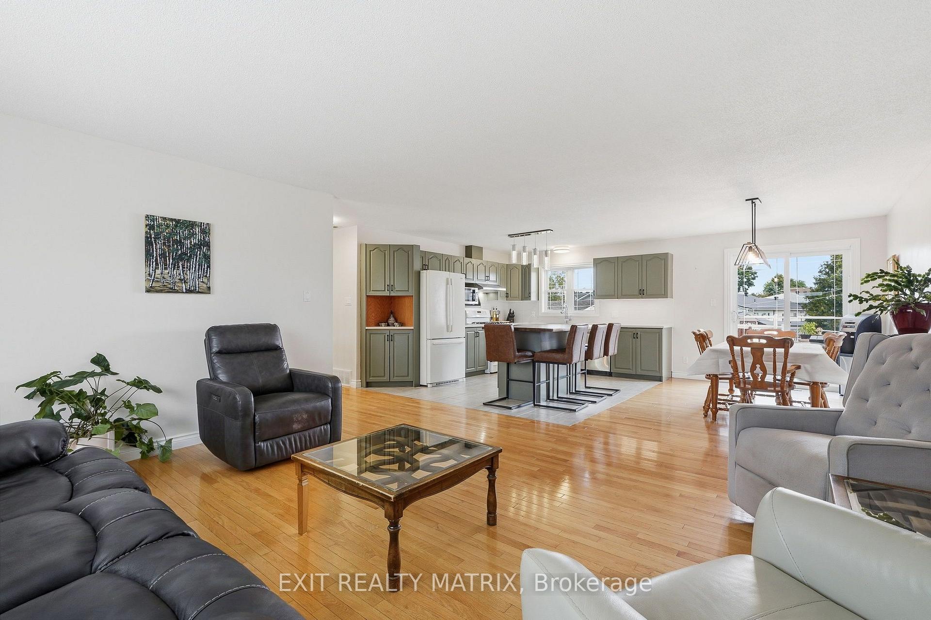 Photo 8 of 56 Isabelle Street, Casselman, Casselman — HOMEH