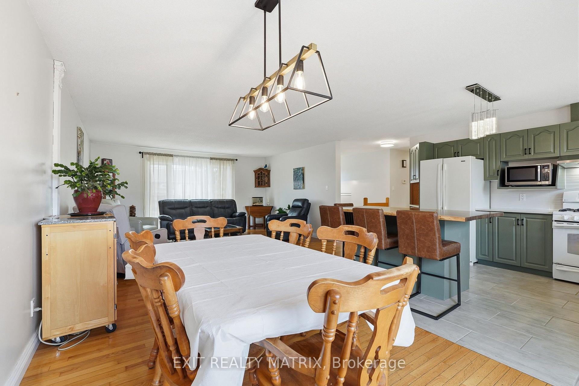 Photo 15 of 56 Isabelle Street, Casselman, Casselman — HOMEH