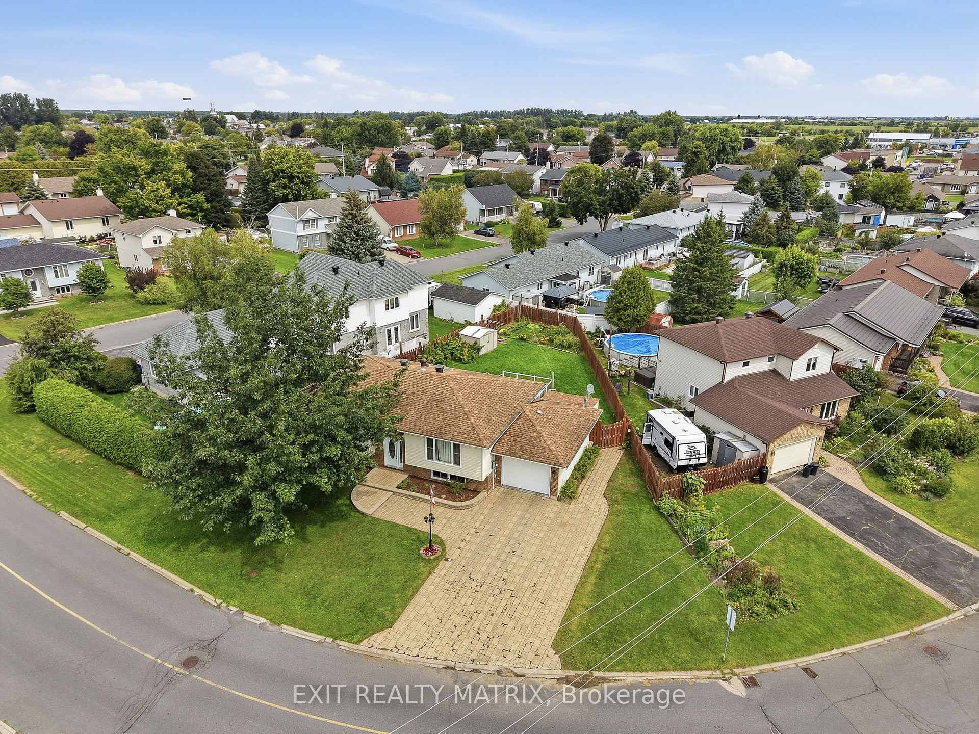 Photo 37 of 56 Isabelle Street, Casselman, Casselman — HOMEH