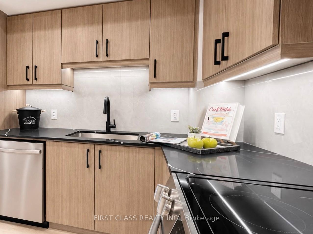 Photo 12 of Unit 220, 8323 Kennedy Road, Markham, Village Green-South Unionville — HOMEH