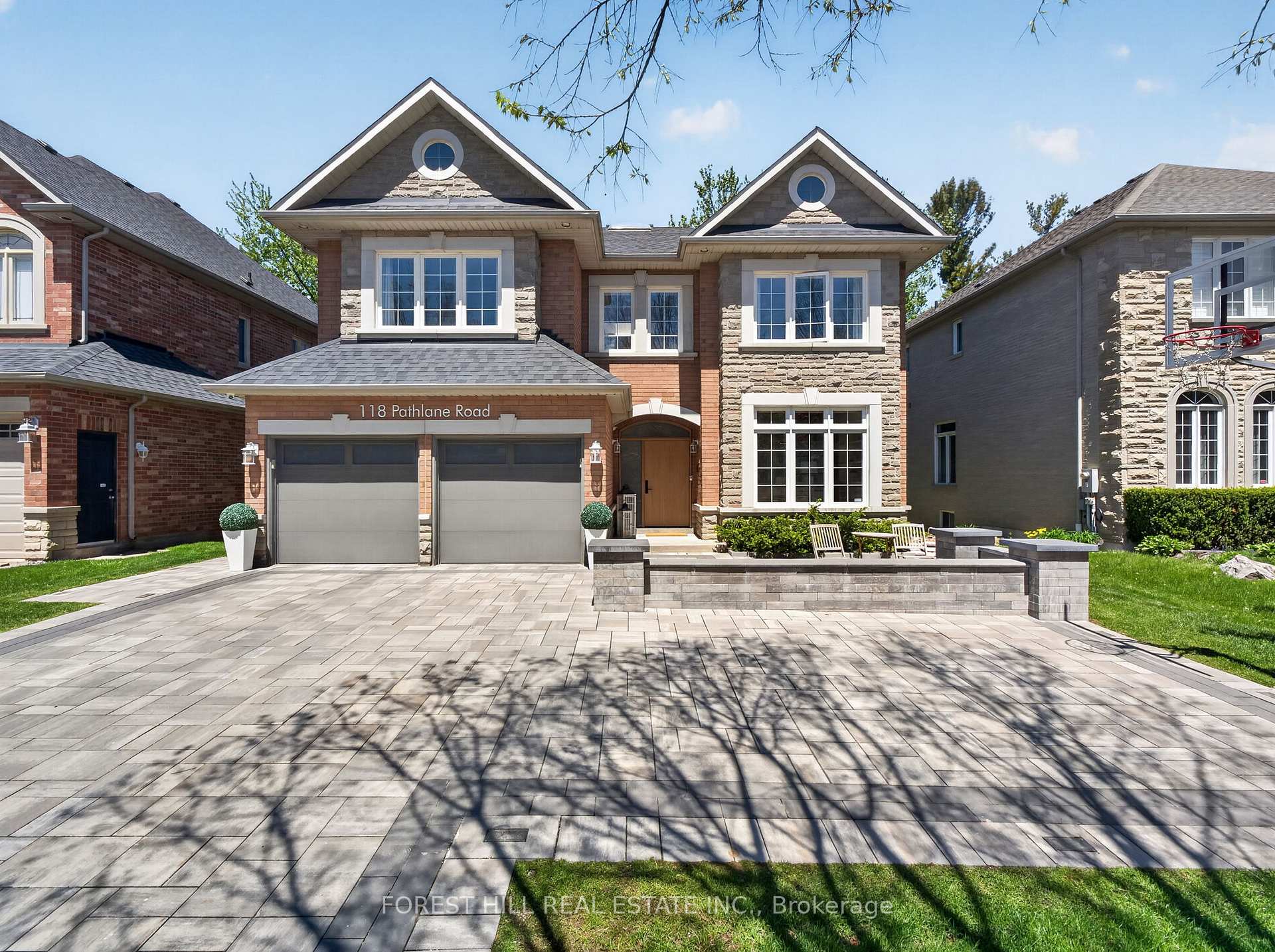Photo 2 of 118 Pathlane Road, Richmond Hill, Langstaff — HOMEH