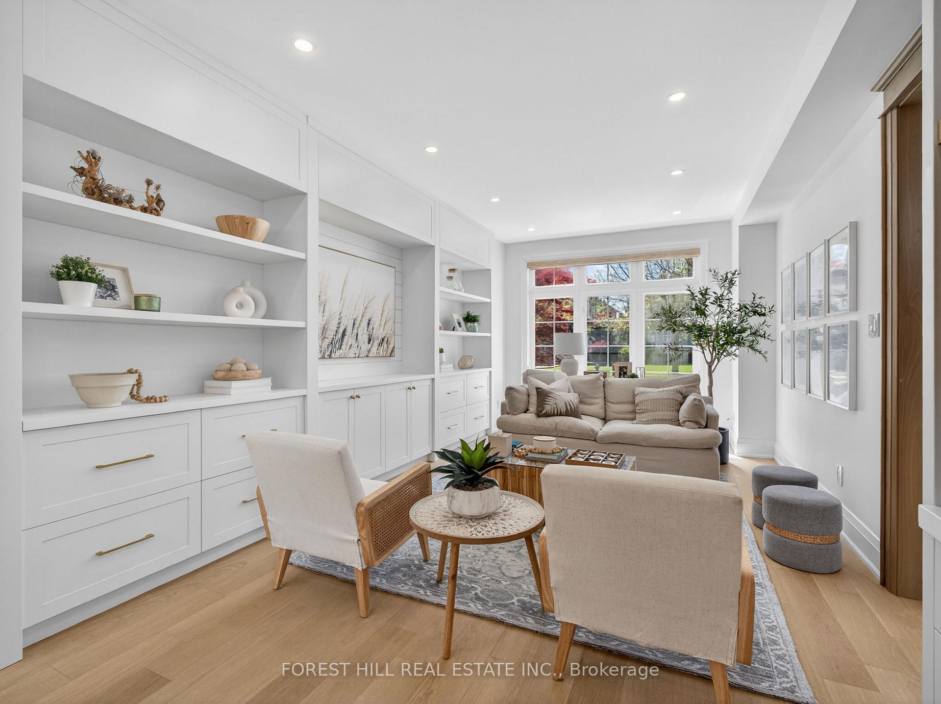 Photo 3 of 118 Pathlane Road, Richmond Hill, Langstaff — HOMEH