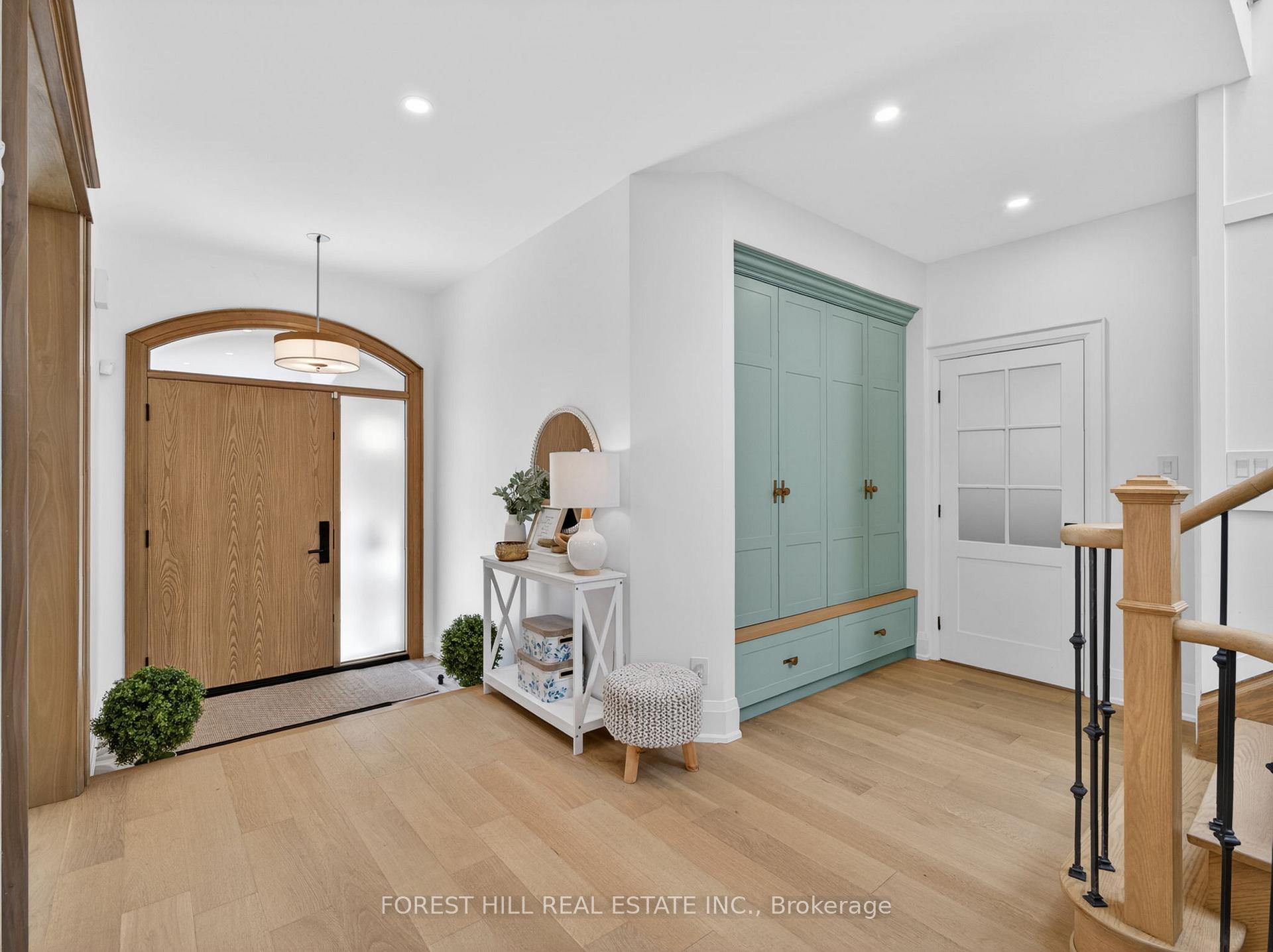 Photo 5 of 118 Pathlane Road, Richmond Hill, Langstaff — HOMEH