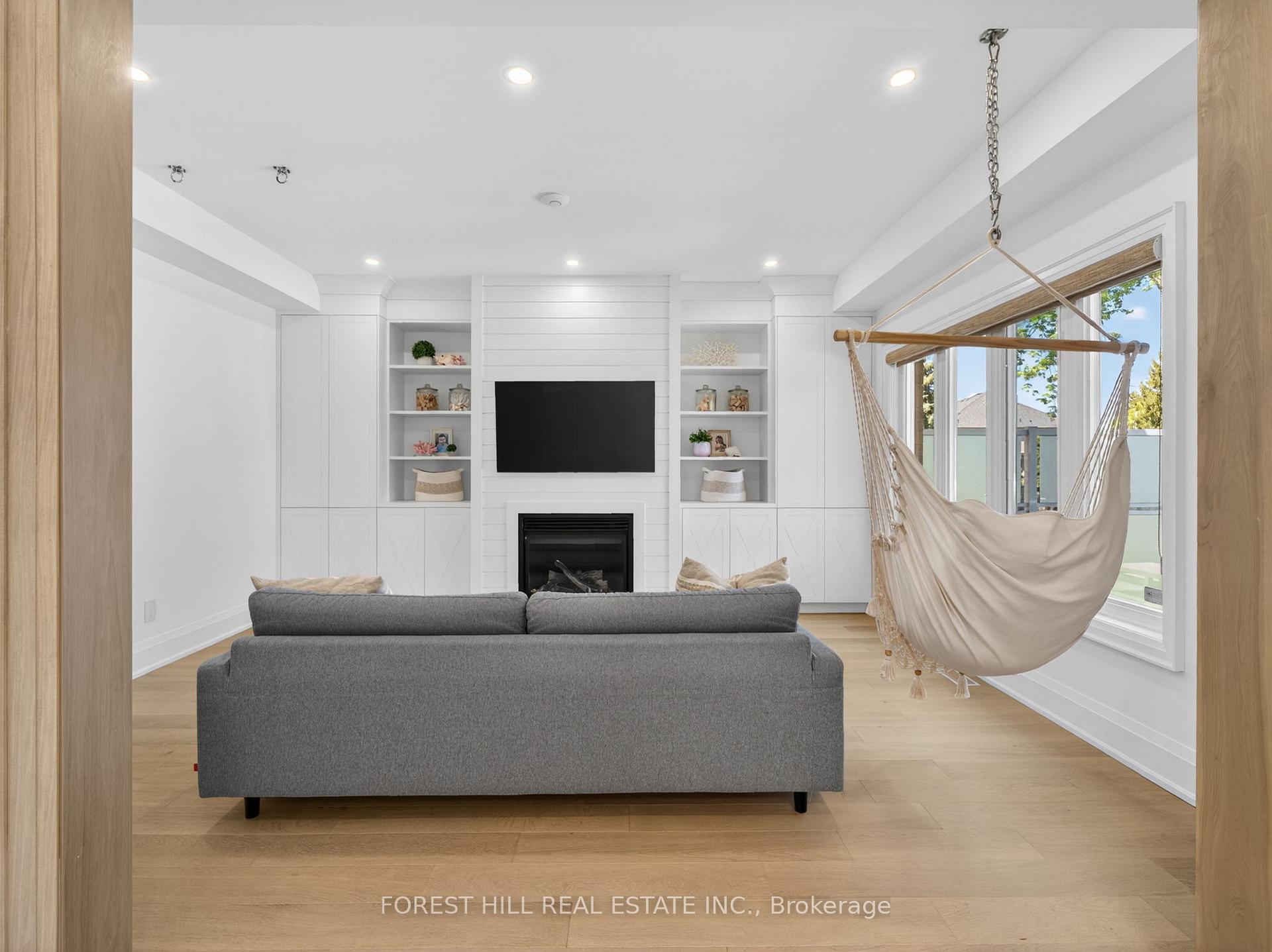 Photo 27 of 118 Pathlane Road, Richmond Hill, Langstaff — HOMEH