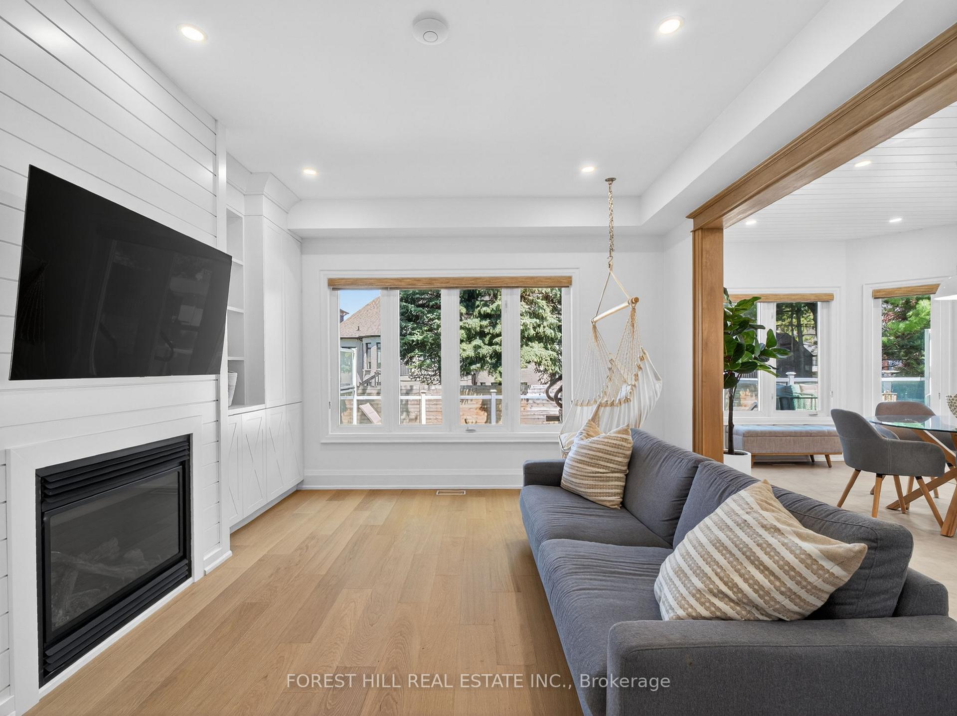 Photo 29 of 118 Pathlane Road, Richmond Hill, Langstaff — HOMEH