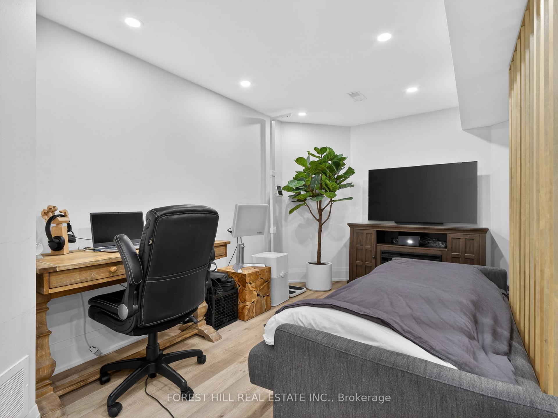 Photo 75 of 118 Pathlane Road, Richmond Hill, Langstaff — HOMEH