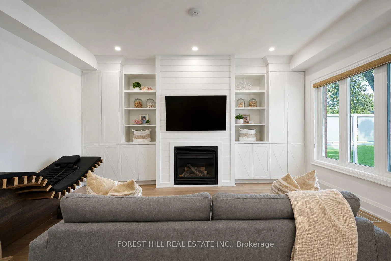 Photo 16 of 118 Pathlane Road, Richmond Hill, Langstaff — HOMEH
