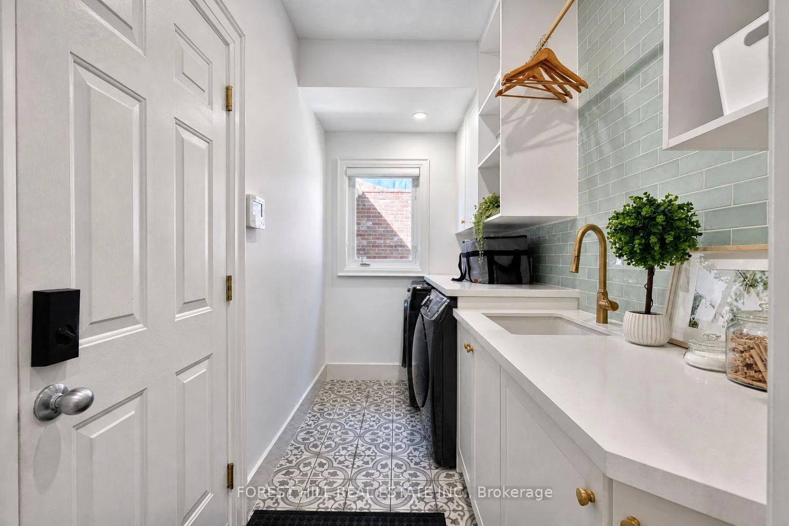 Photo 38 of 118 Pathlane Road, Richmond Hill, Langstaff — HOMEH