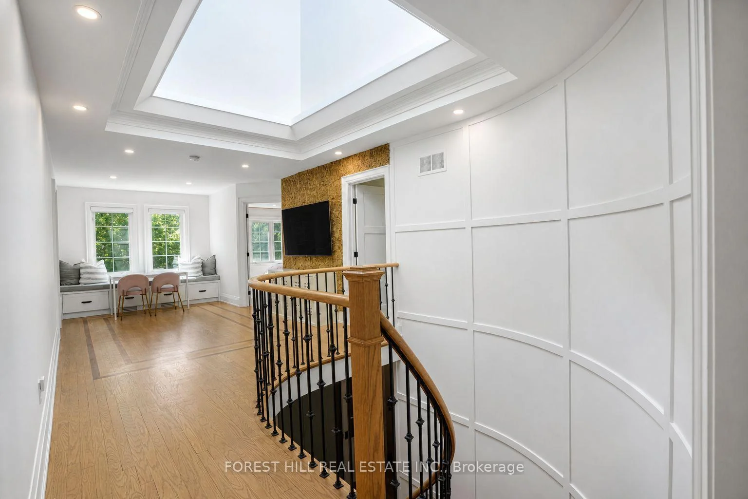 Photo 48 of 118 Pathlane Road, Richmond Hill, Langstaff — HOMEH