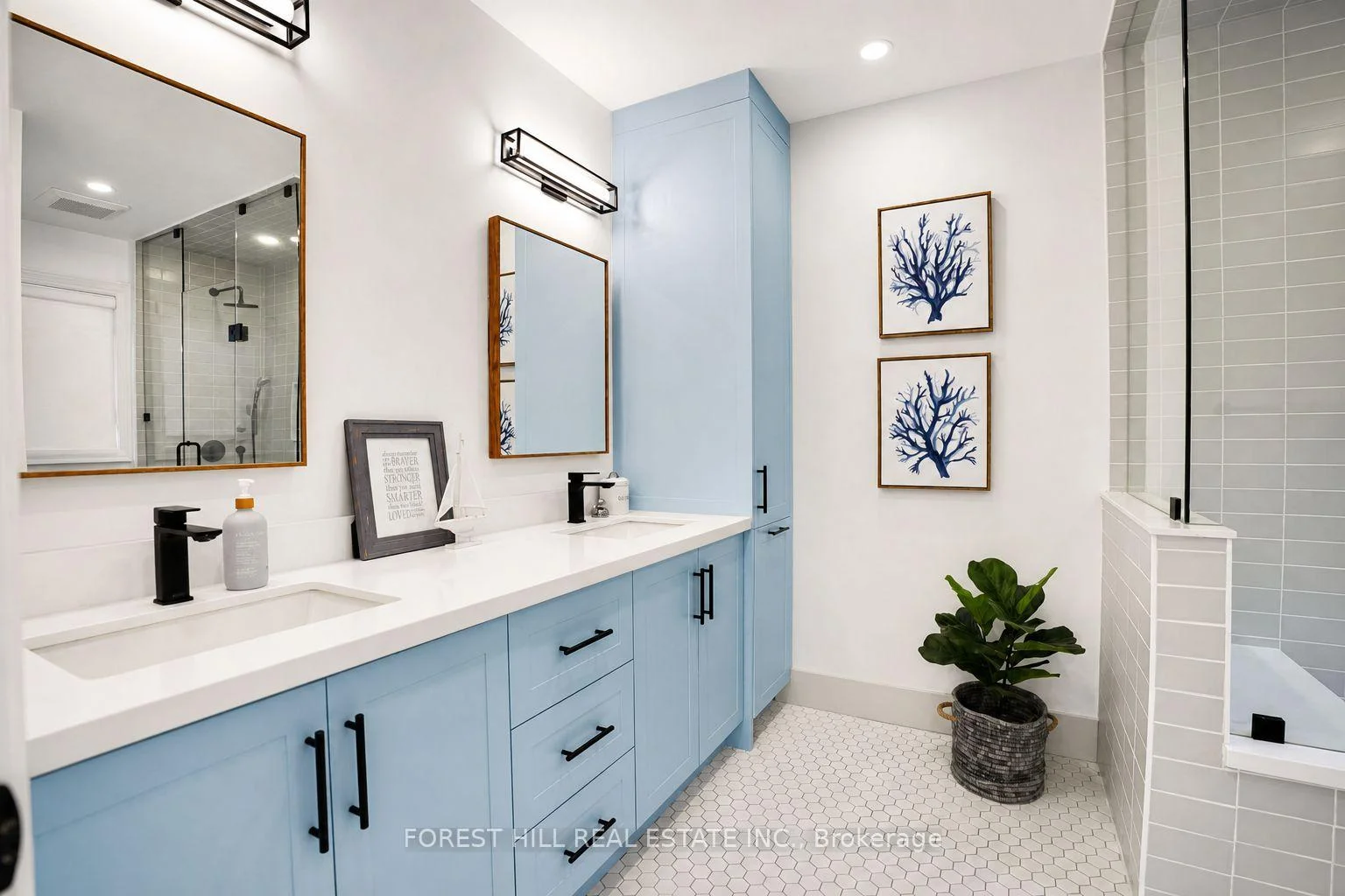 Photo 56 of 118 Pathlane Road, Richmond Hill, Langstaff — HOMEH