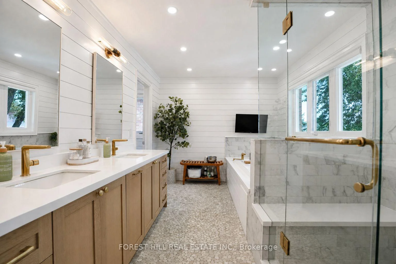 Photo 76 of 118 Pathlane Road, Richmond Hill, Langstaff — HOMEH