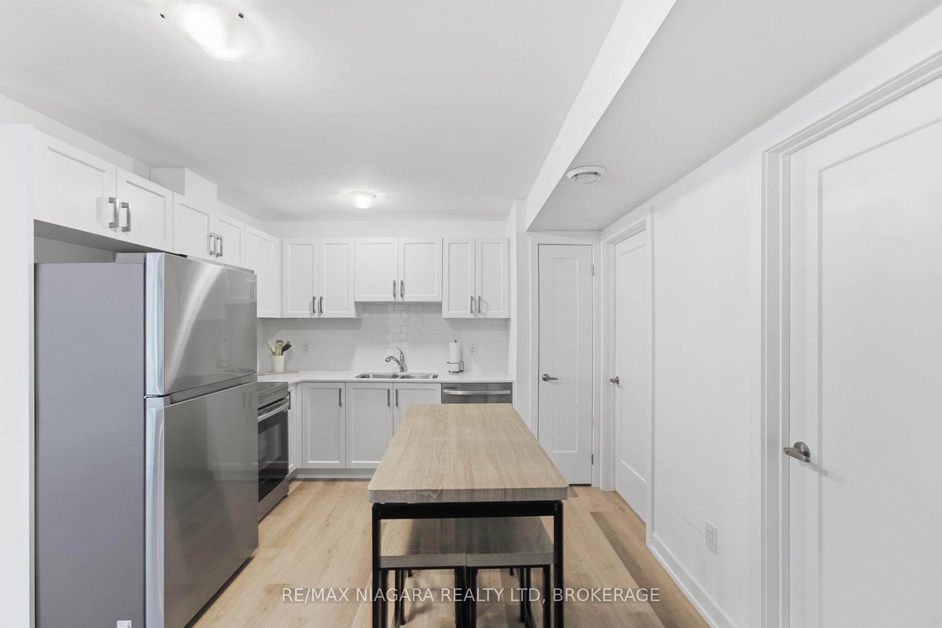 Photo 8 of Unit 635, 4263 Fourth Avenue, Niagara Falls, Clifton Hill — HOMEH
